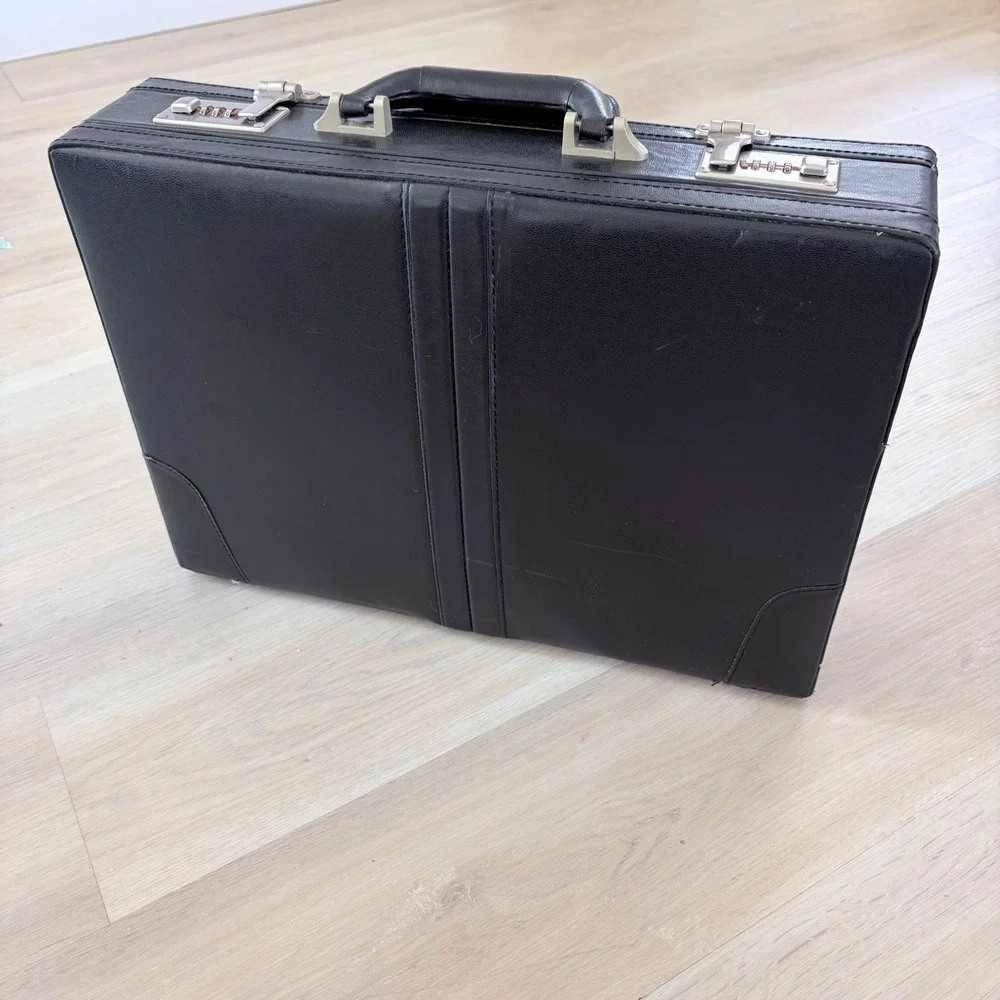 VNTG attaché Black Faux Leather Hard Shell Briefcase Case Combination Lock